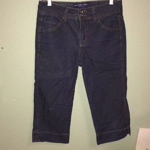 Size 6 blue jean denim capri pants